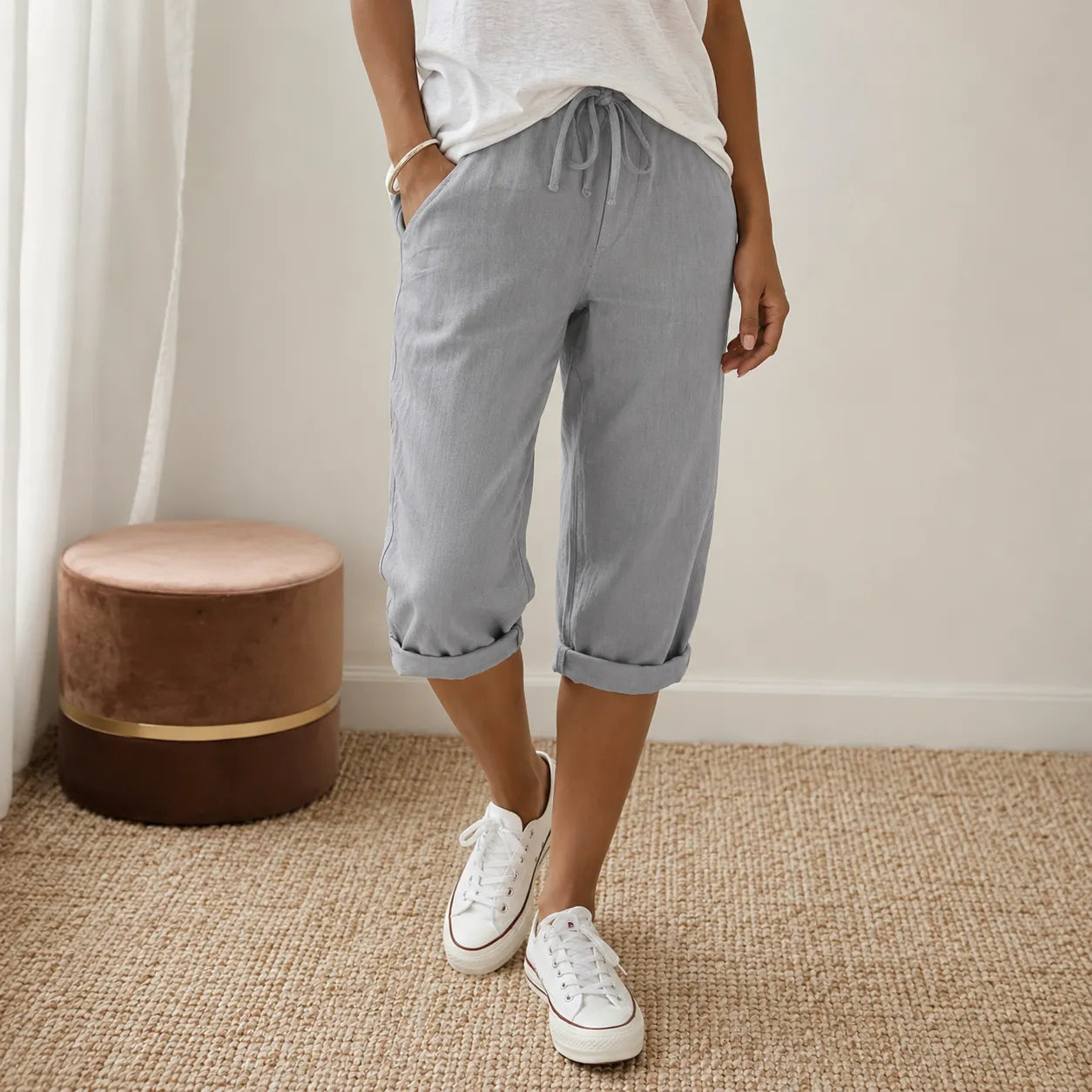 Sundara – Pull-on linen-look capri pants for women