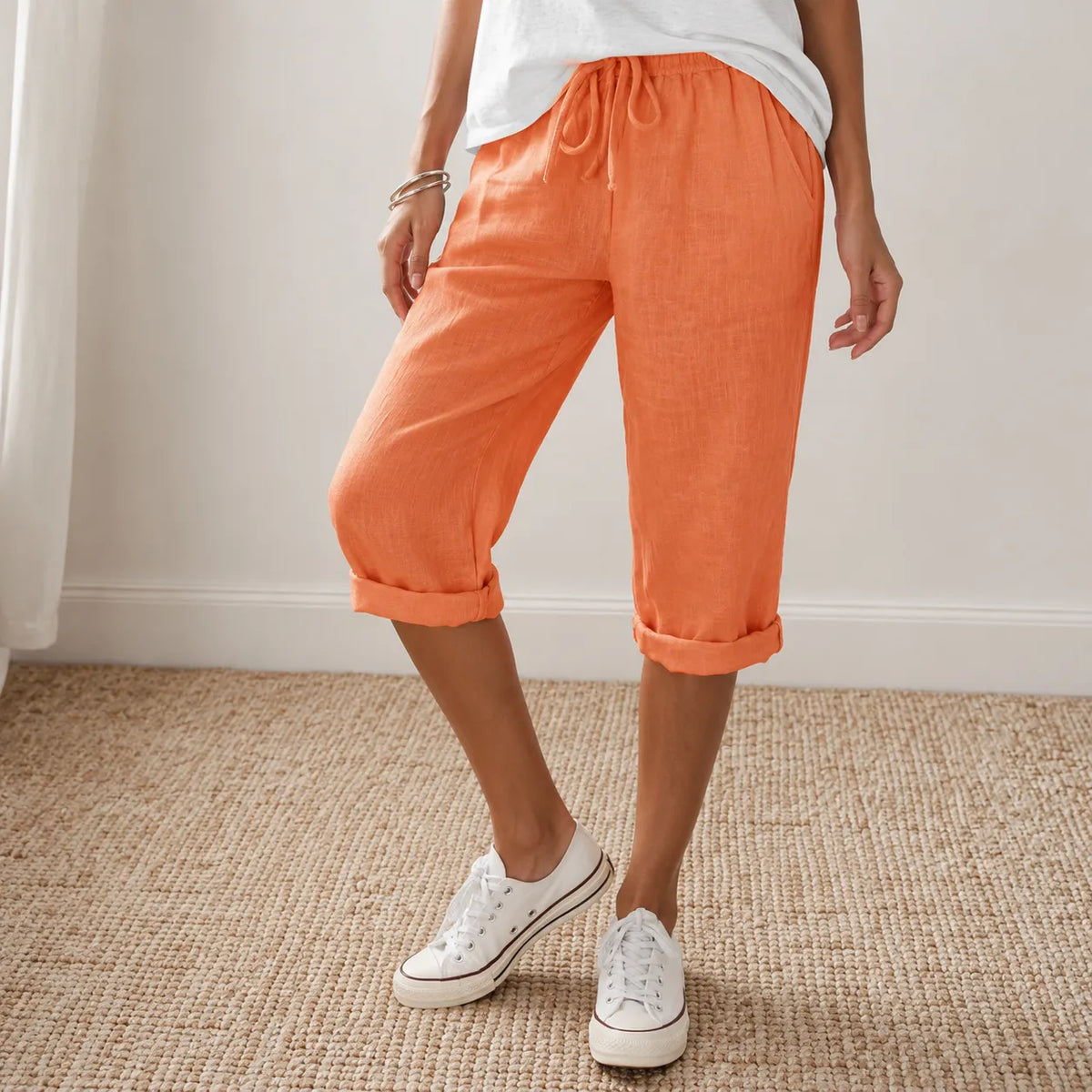 Sundara – Pull-on linen-look capri pants for women