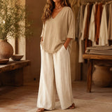 Sereva – Women's Relaxed V-Neck Linnen Blouse with Three-Quarter Sleeves and Curved Hem