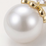 Lumara - Elegant Pearl Drop Earrings