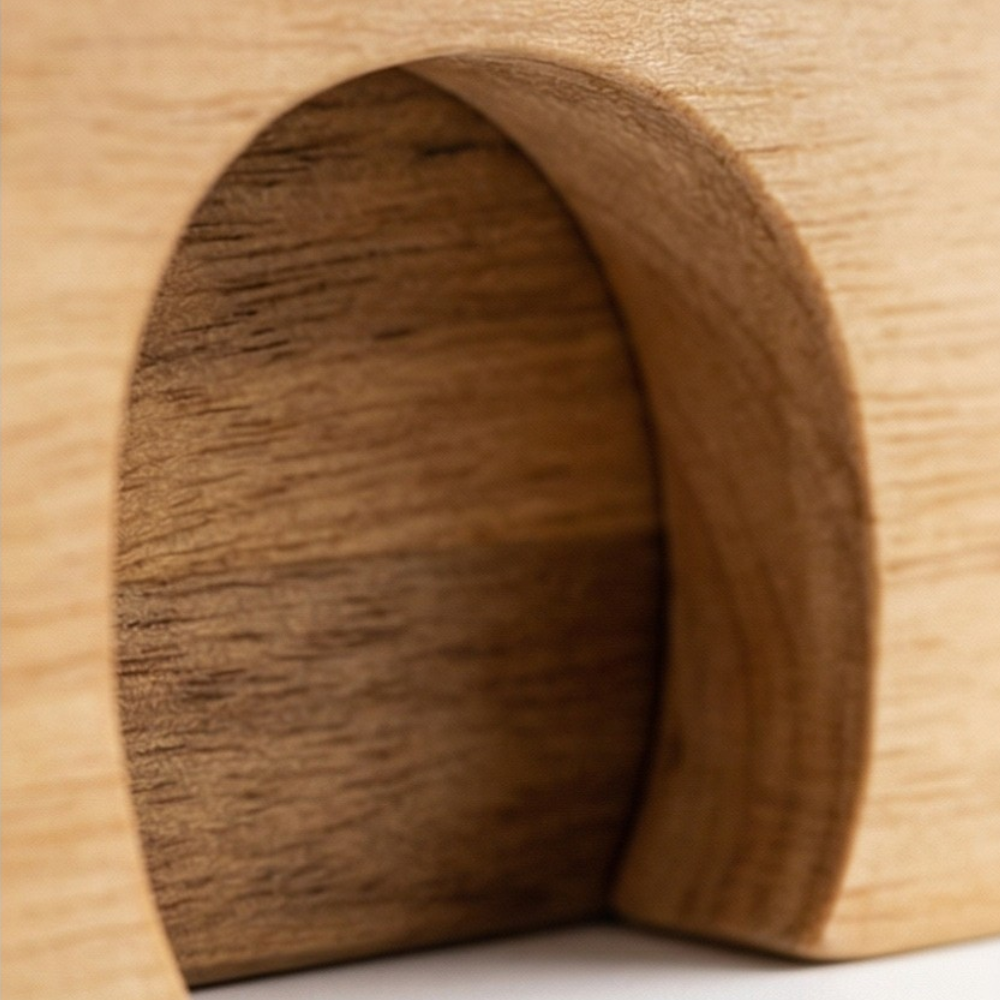 Risenna – Wooden Resurrection Cross and Empty Tomb