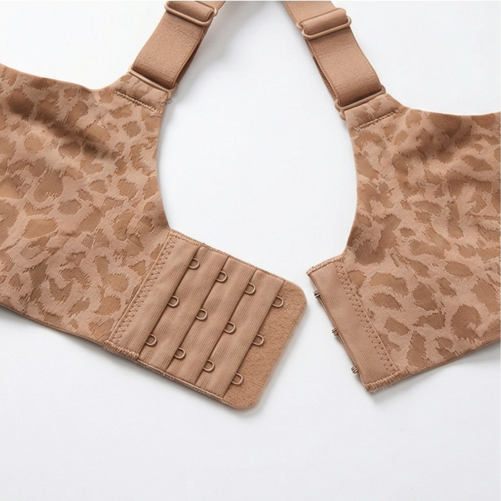 Veluna – Wireless Leopard V Neck Contour Bra