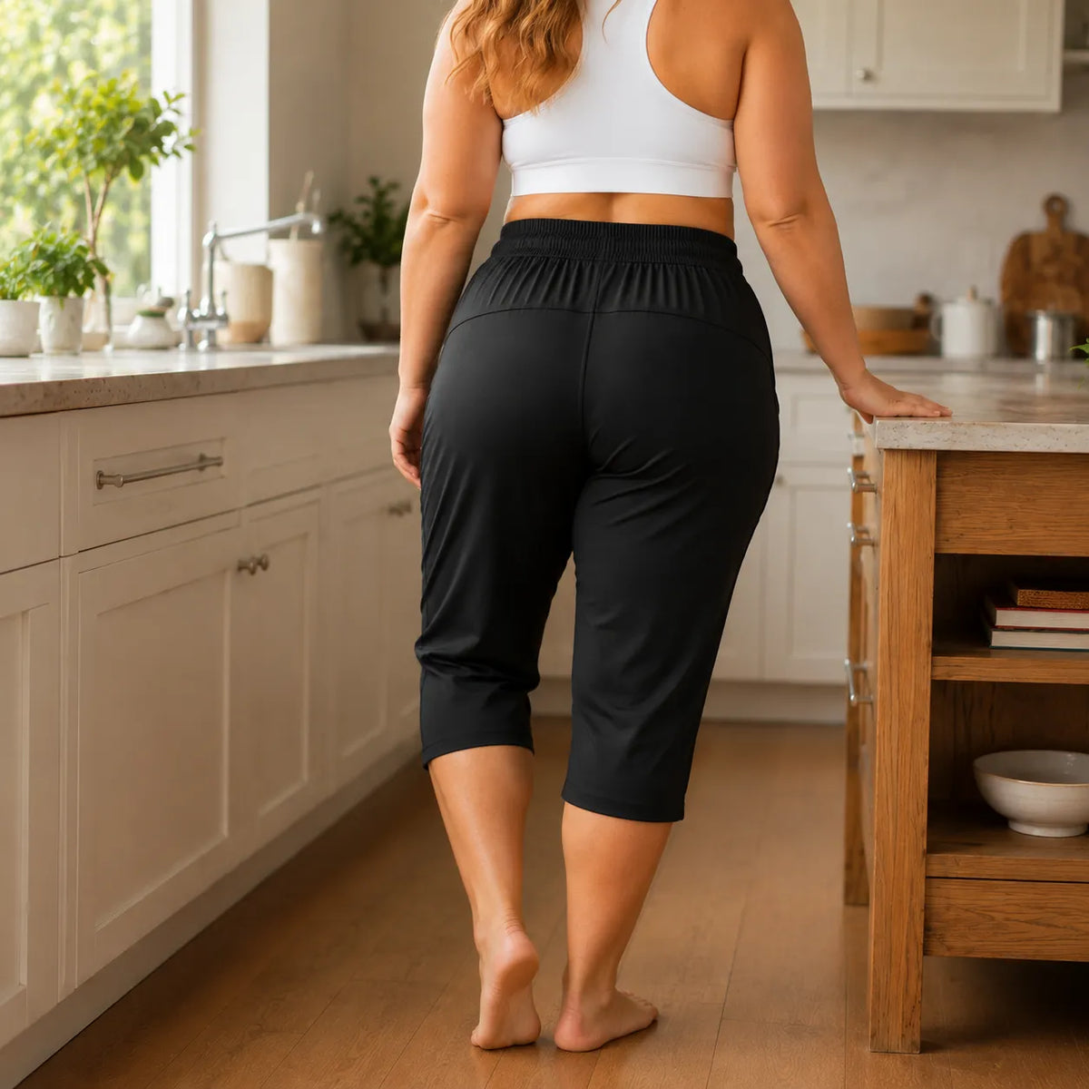 Movella – Stretchy Capri Pants with Zip Pocket for Women