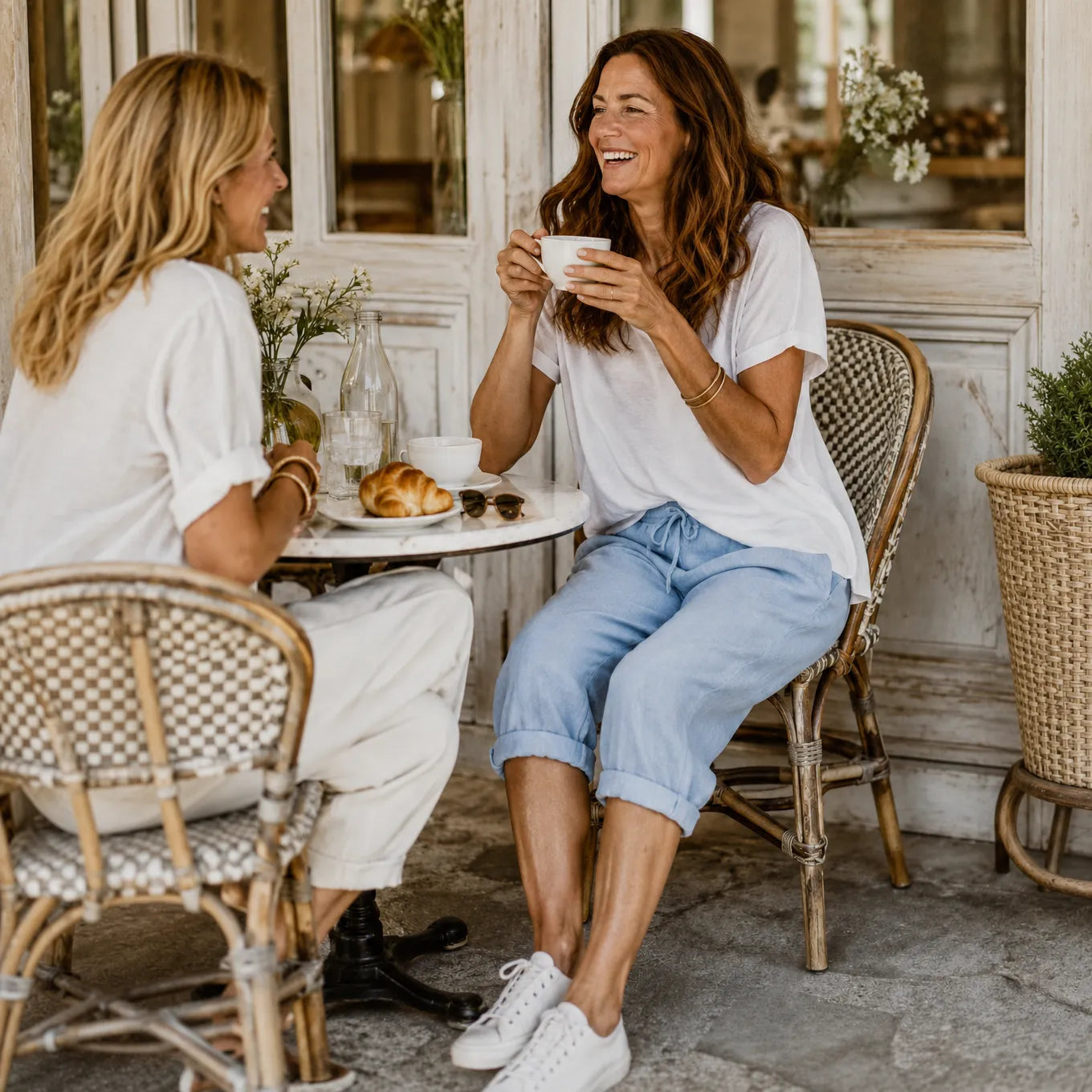 Sundara – Pull-on linen-look capri pants for women