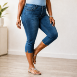 Curvella – Flattering High-Waist Stretch Denim Capris