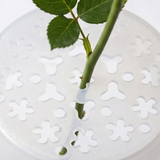 Bloomgrid – Stretchable Vase Insert for Effortless Bouquets