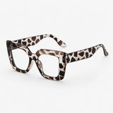 Wearbella – The Square Frame That Finishes Any Look