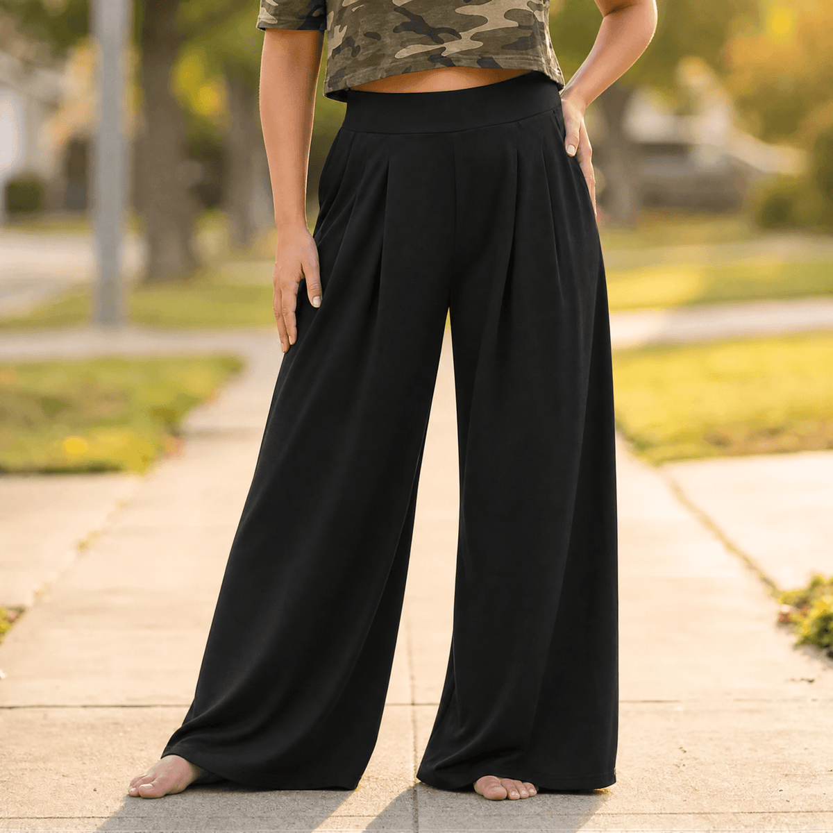 Curvella – Women's Flowy Pleated Palazzo Pants