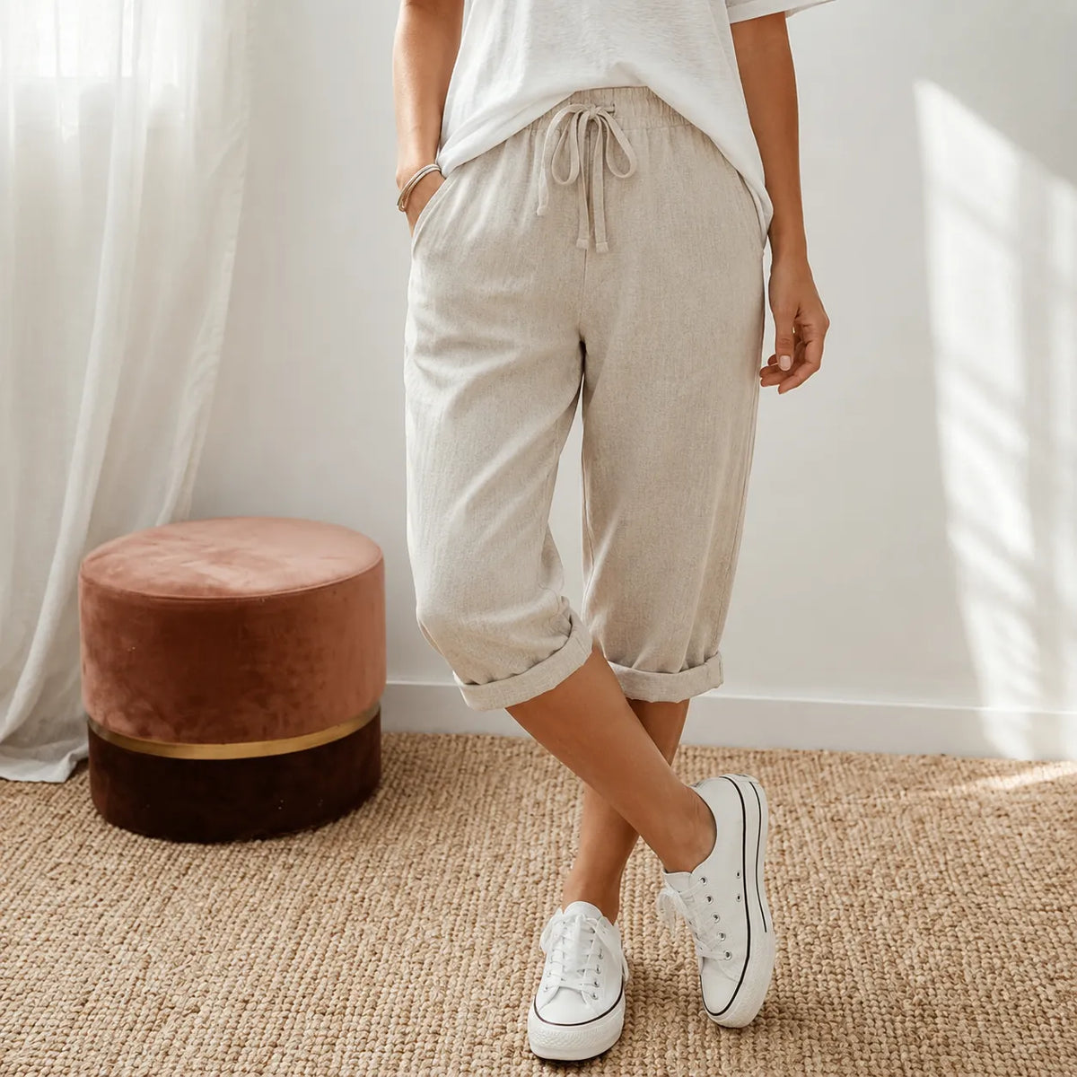 Sundara – Pull-on linen-look capri pants for women