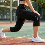 Movella – Women's Stretch-Fit Capri Pants with Zip Pockets