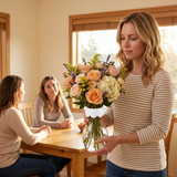 Bloomgrid – Stretchable Vase Insert for Effortless Bouquets