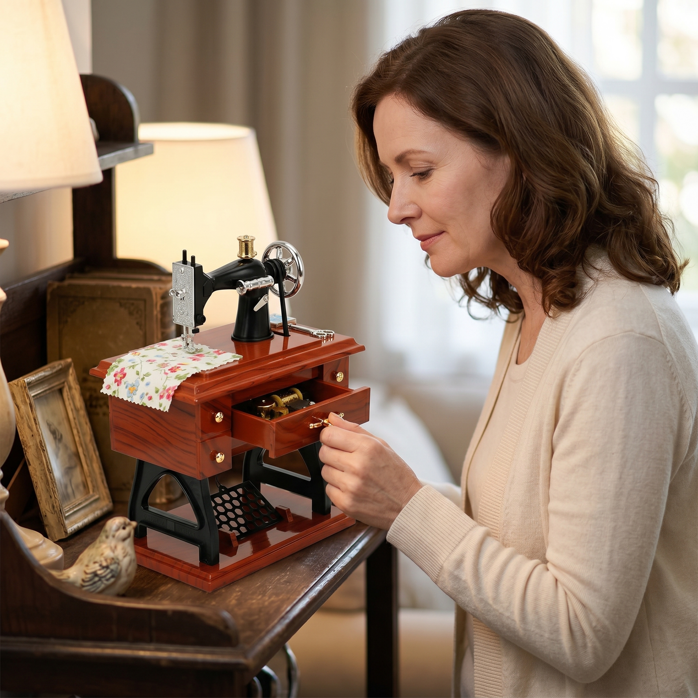 Lunavia – Mini Sewing Machine Music Box