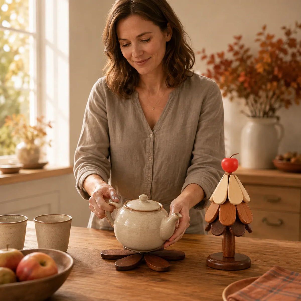 Pinecrest – Wooden Christmas Tree Trivet Set with Gravity-Fold Feathers