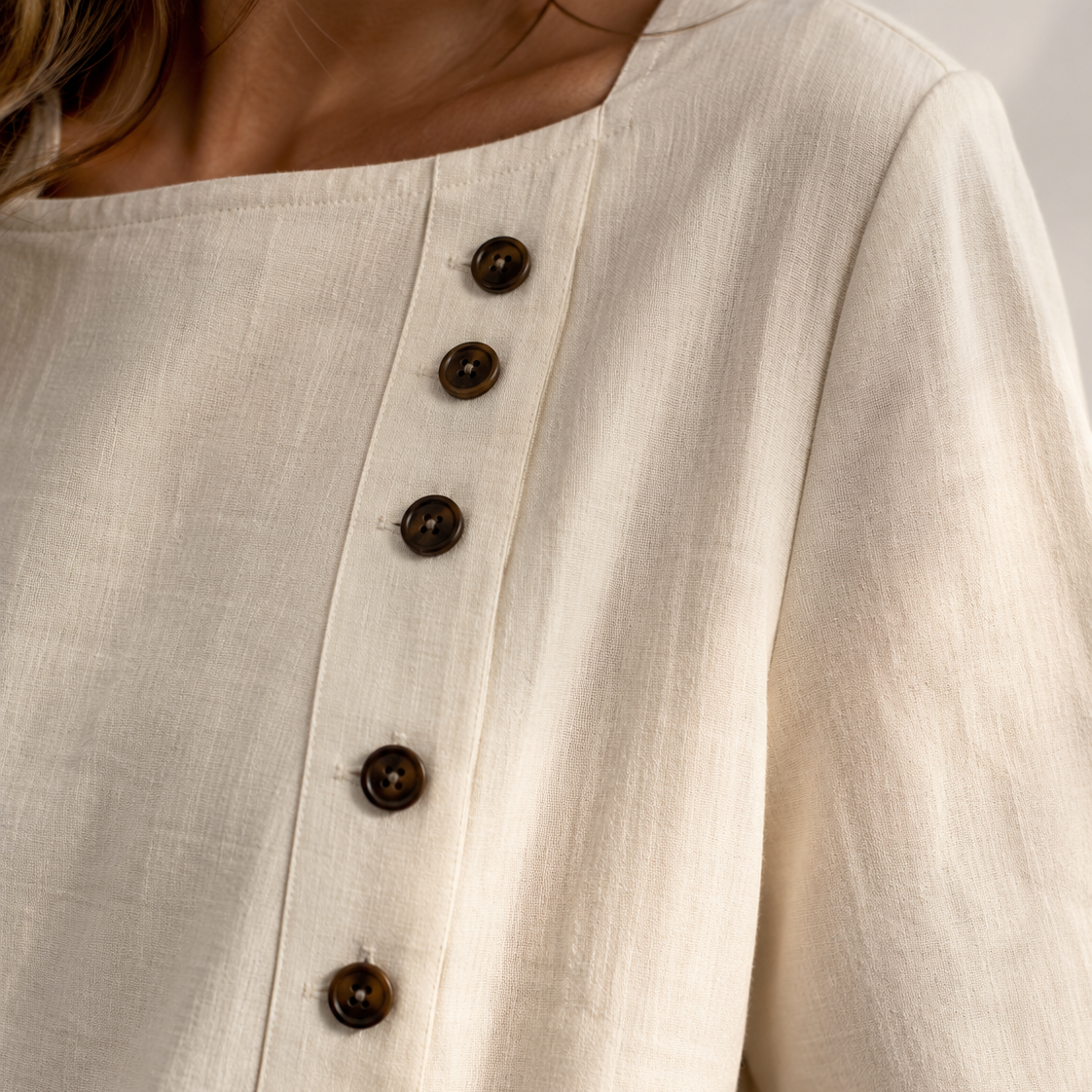 Lunelle – Women's Linen 2-Piece Set with Wide-Leg Pants and Button Detail