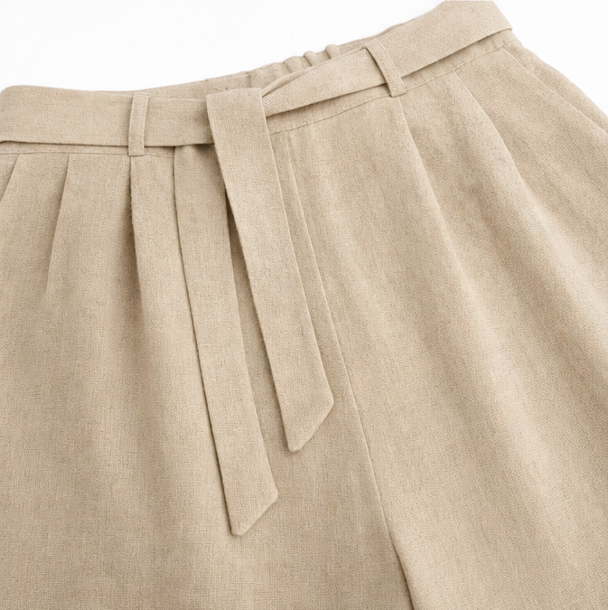 Solenne – Linen-look Two-Piece Set with V-Neck Top and Belted Bermuda Shorts